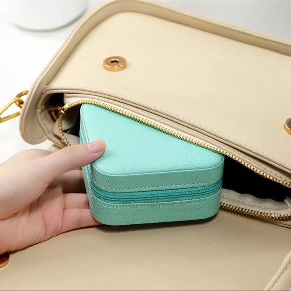 HP Gorgeous Jewelry Pouch Travel Case / Bridesmaid Gift / Wedding / Anniversary - Picture 4 of 16